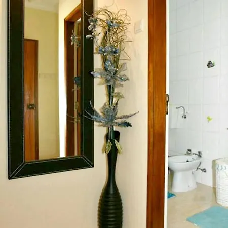 With 2 Bedrooms In Vila Real De Santo Antonio, With Wonderful Lake ... דירה